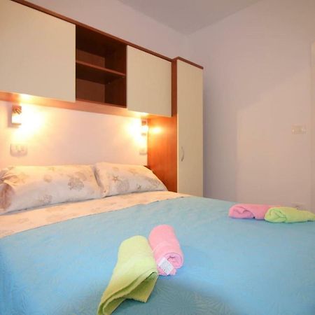 Apartment Noemi In City Center Porec Exterior photo